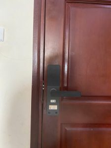 Lắp đặt khóa cửa phòng vân tay chính hãng Bramah-BM400 PLus .