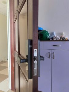 Khóa cửa phòng vân tay chính hãng Bramah-BM400 PLus .